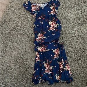 Sweetheart maternity maxi dress